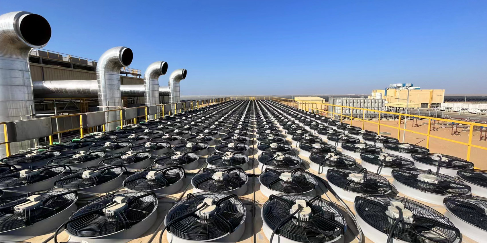 Neues Stadt-Energiespeicherprojekt am Roten Meer in Saudi-Arabien